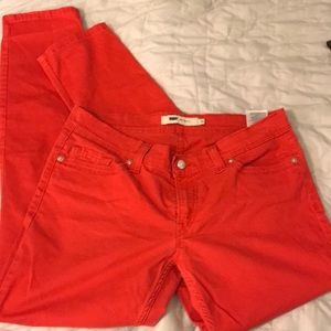 Red Skinny Levi 524 jeans
